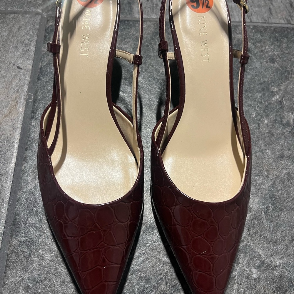 Nine West Red Croc Print Rillas Pump - Picture 5 of 9